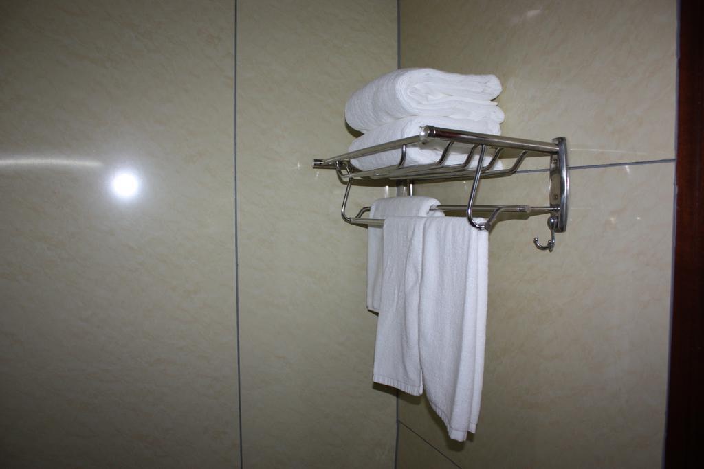 Qingdao Hongyun Jiahe Business Hotel Esterno foto