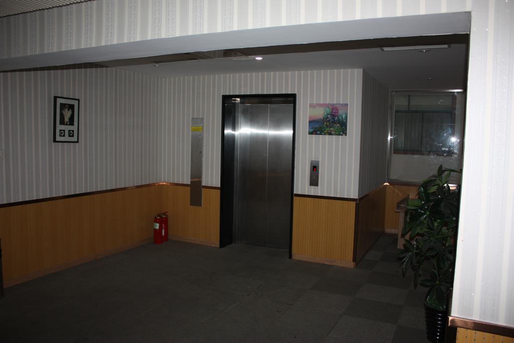 Qingdao Hongyun Jiahe Business Hotel Esterno foto